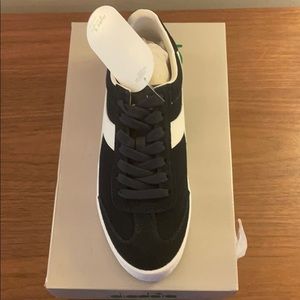 Brand new Diadora Blue Pitch Sneakers